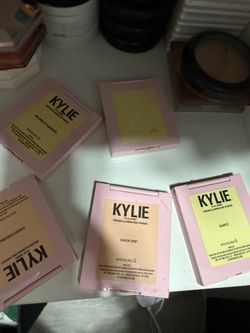Highlighter Kylie cosmetics