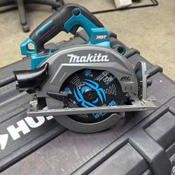 Makita Circular saw  TOOL ONLY 