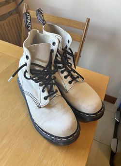 Dr. Martins Size 8