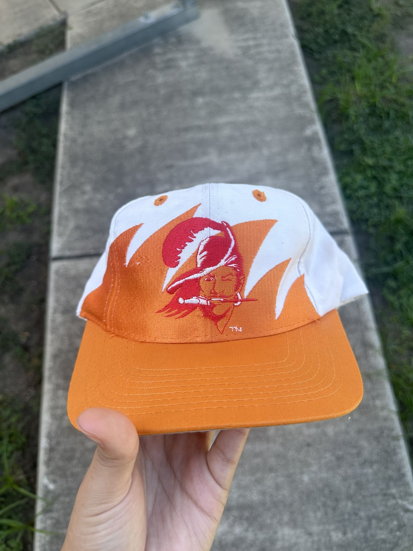 Tampa Bay Buccaneers Logo 7 Sharktooth Stooth Creamsicle Snapback Hat Vintage