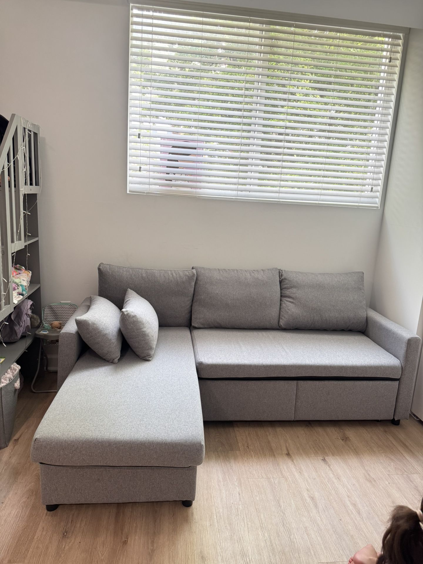 🛋️ Sofá cama seccional gris claro – excelente estado/ ⸻ 🛋️ Light Gray Sectional Sofa Bed – Great Condition