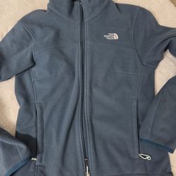 The North Face Fleece Sweater (Women)