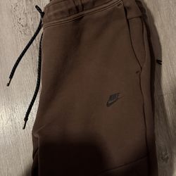 XL Brown Nike Tech Pants