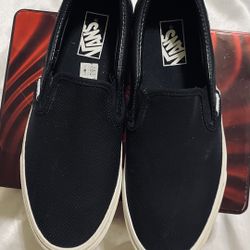VANS Unisex Classic Slip-On Perf Leather Sneaker Black Size  Men 9.5/Women 11