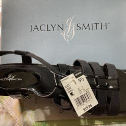 9 1/2 Medium Shoes / Read Below ⬇️ ITS AVAILABLE