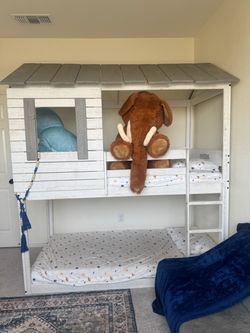 Bunk bed
