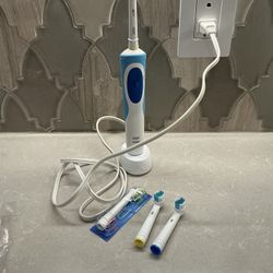 Braun Electric Toothbrush (3 New Toothbrushes)