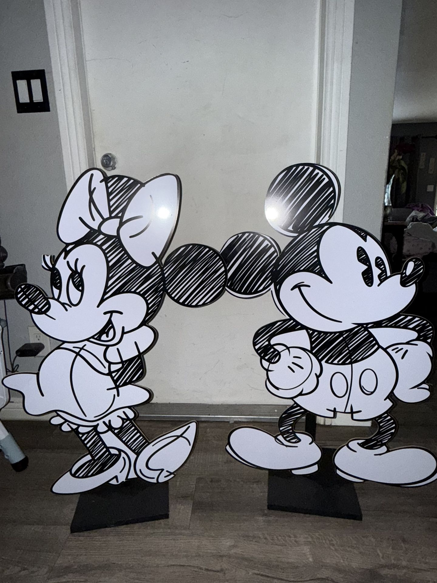 Minnie And Mickey Figures
