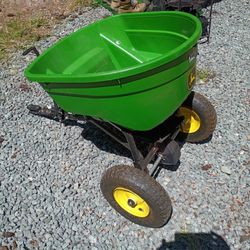 John Deere 130 lb. Capacity Push Broadcast Spreader 45-0462-JD