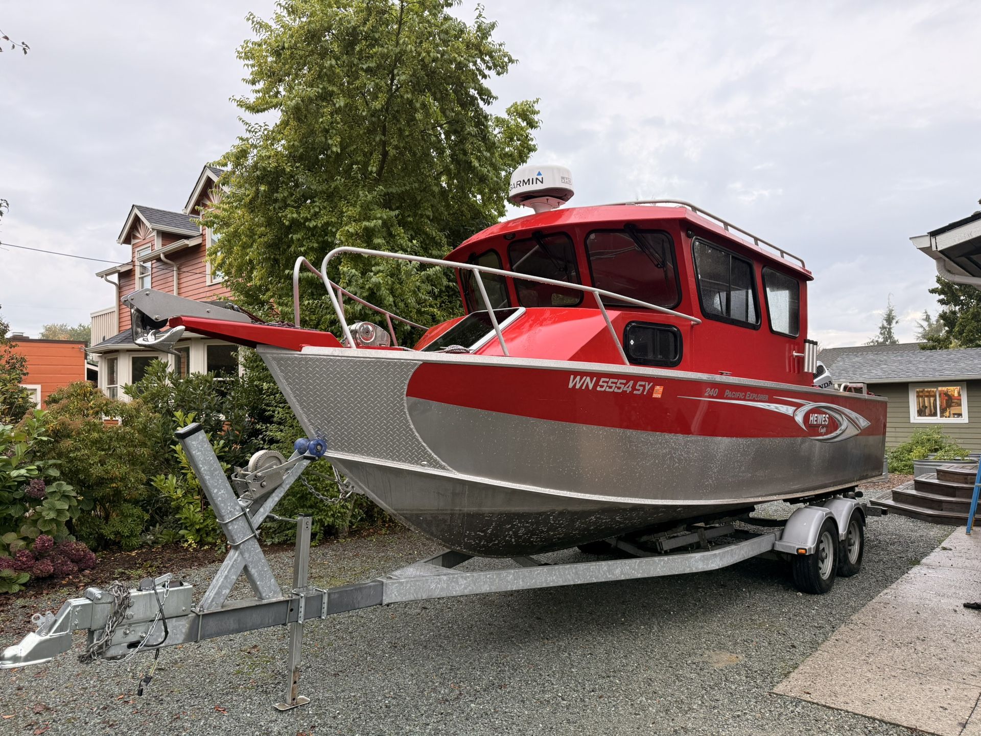 2018 Hewescraft 240 Pacific Explorer