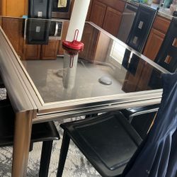 Dinning Table