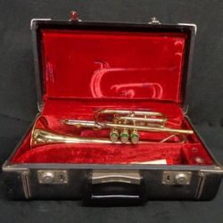 Beautiful Reynolds Coronet cornet in case.