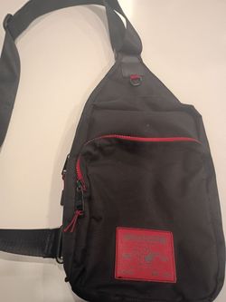 Pechera Mochila Cruzada True Religion - Ideal Moto / Streetwear