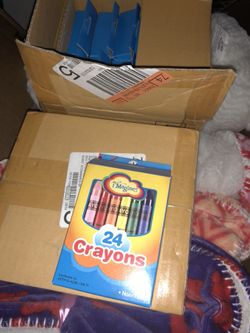 25 packs of crayons brand new