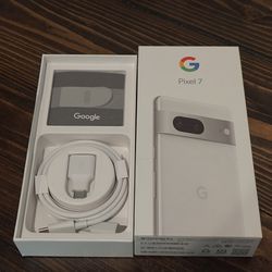 Google Pixel 7 Box and accessories 
