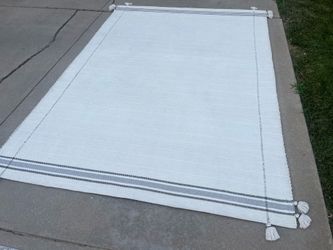 Beautiful Handwoven Wool and Cotton Blend Large Area Rug (7’x10’)
