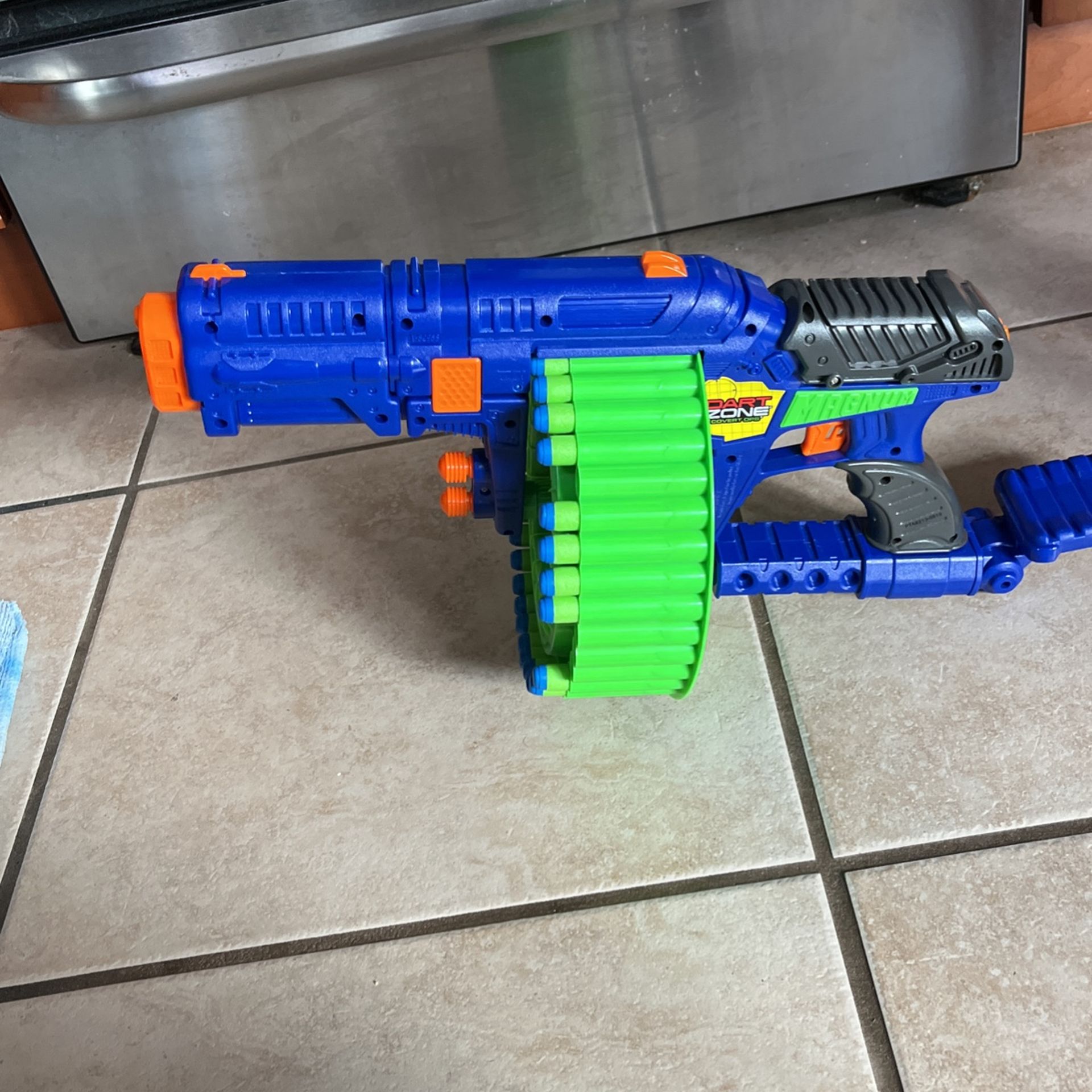 Dart Zone Nerf Gun