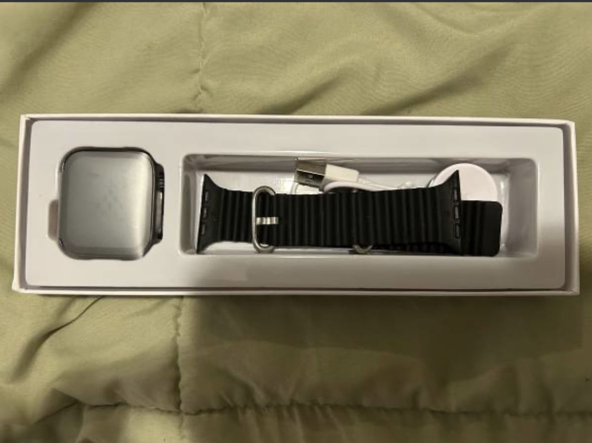  Apple Smart Watch Ultra 49mm |Titanium Black band 