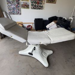adjustable chair 