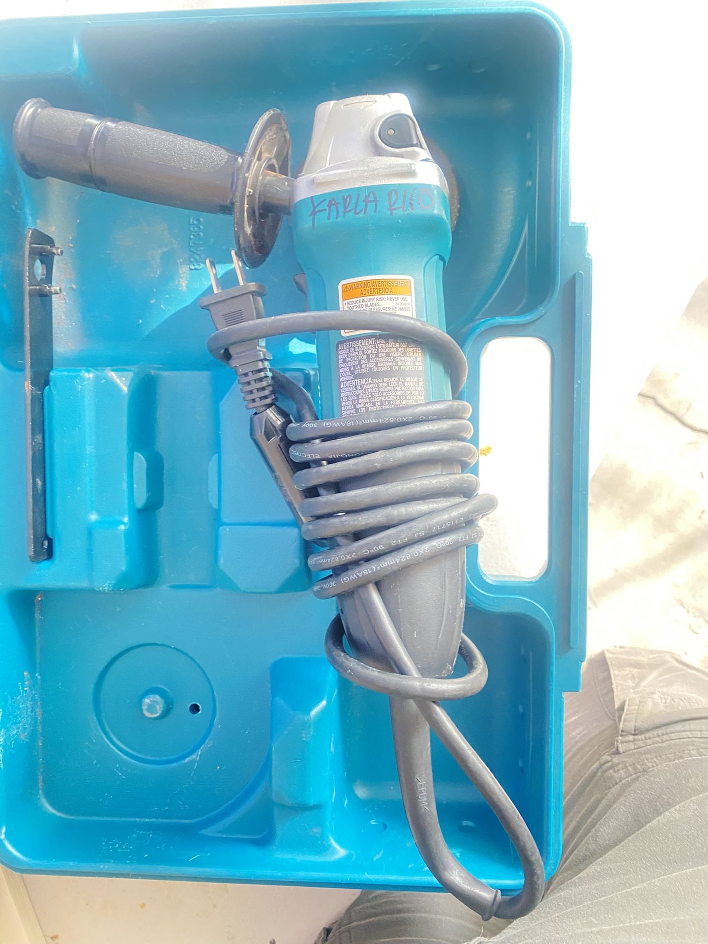 Makita 4” Grinder With Cord