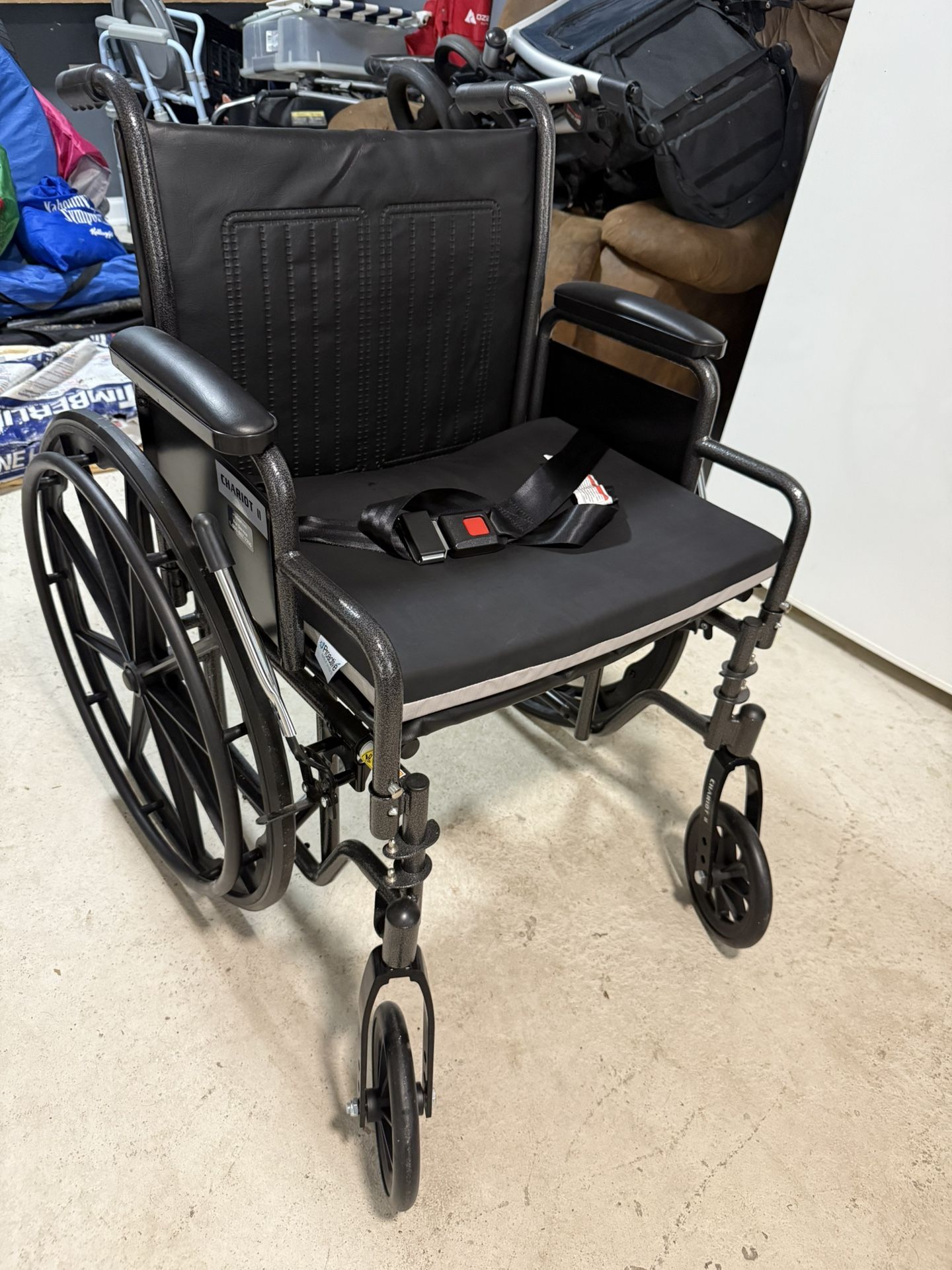 wheelchair Like New / Silla De Ruedas Como Nueva 
