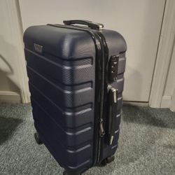 Small Suitcase/Carry-on 