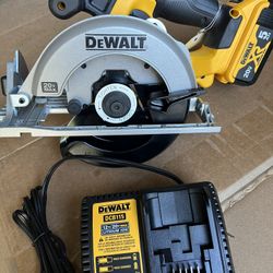 Dewalt 6 1/2” Circular Saw 5ah Battery N Charger