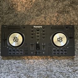 NUMARK MT3 DJ MIXER