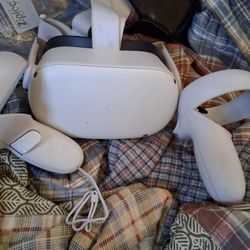 Metaquest 2 With 2controllers 64gig