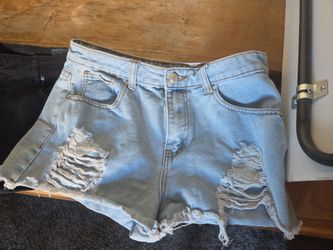 Woman's shorts