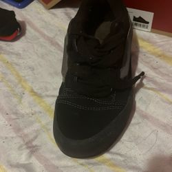 On Skool Vans Color Black Size 6.0