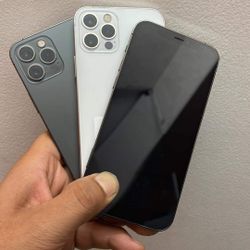 Factory unlocked apple iphone 12pro 256gb with store warranty $480 each 