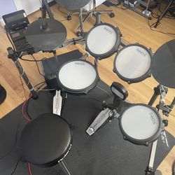 Simmons Electric Drum Set (Titan 50) 
