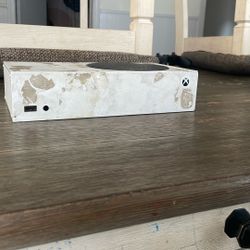 Comes With Wires Look Dirty Cause Of Old Sticker 
