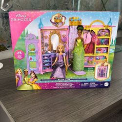 Disney Princes Closet Carry On