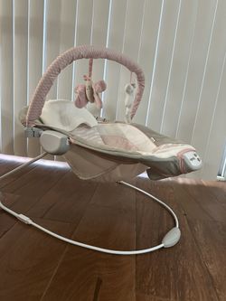 Ingenuity Baby Bouncer Pink/White/Grey Unicorn & Butterfly Detailing 