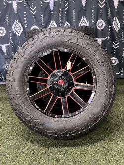 Fuel Off Road 8x180 Chevy Silverado 2500 20x9 8 Lug 20 Inch Wheels and Tires