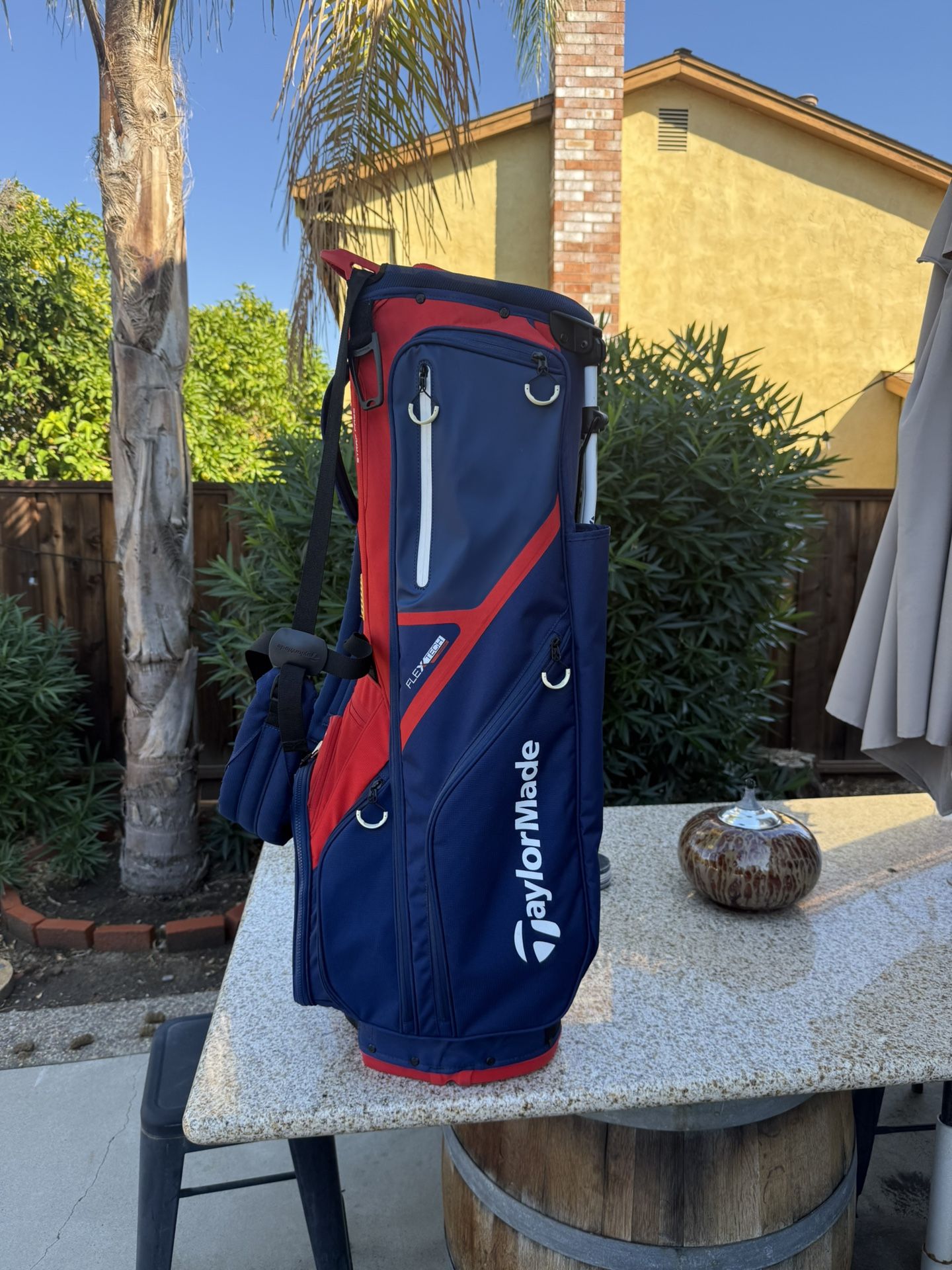Taylor made Golf Bag Excellent Condition