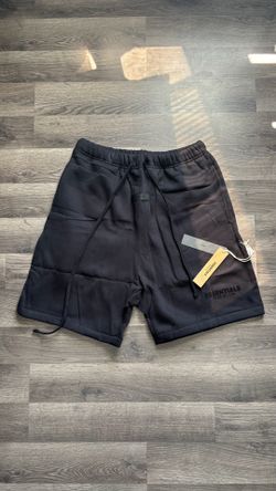 Essential Shorts/ Stretch Limo