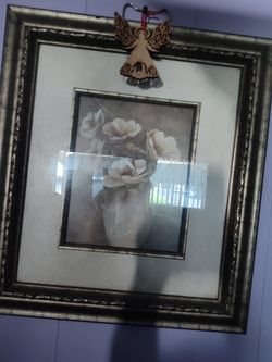 Beautiful flower gold frame