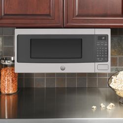 GE Microwave in Stainless Steel