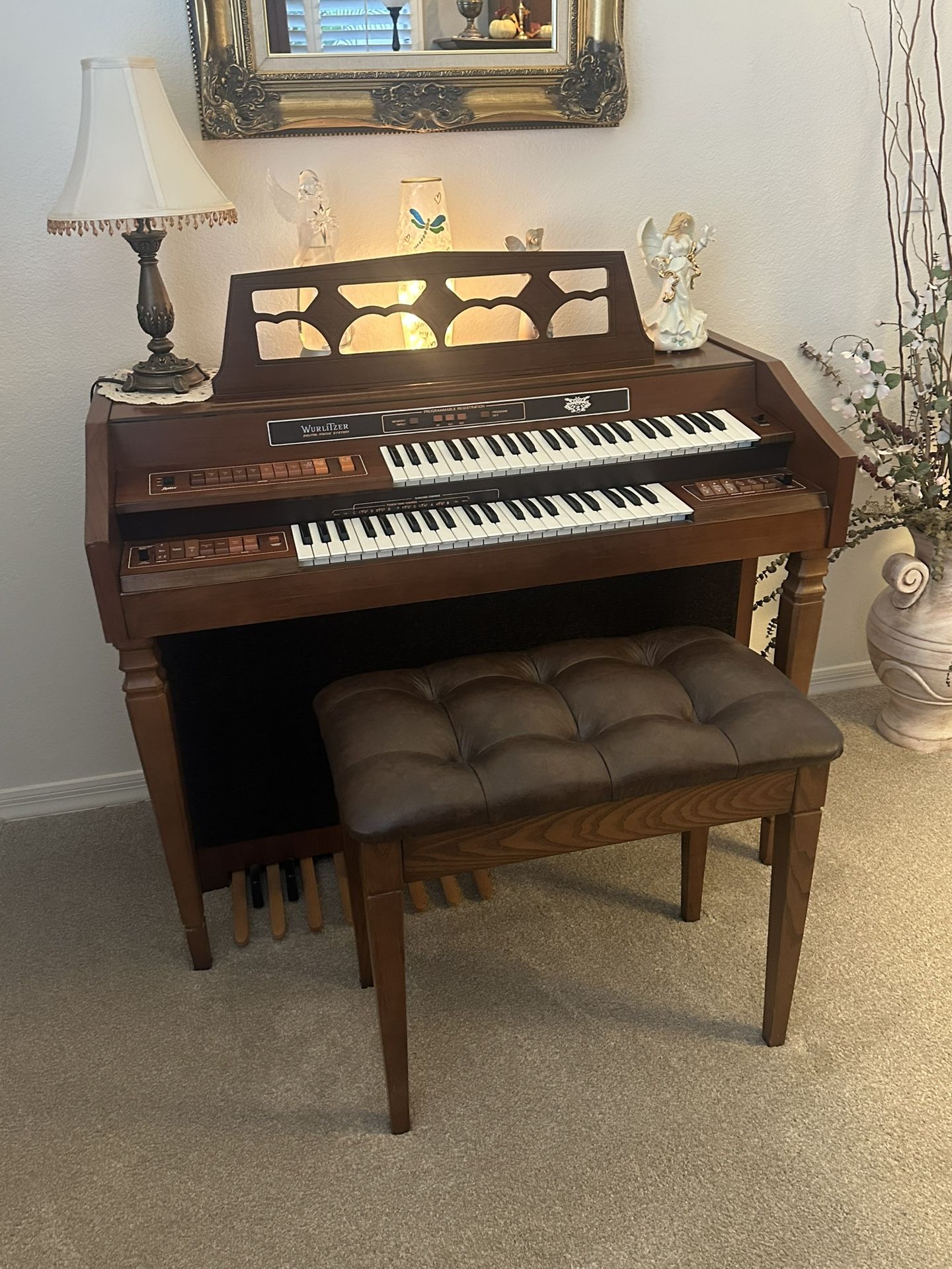Wurlitzer D-15/16 Organ