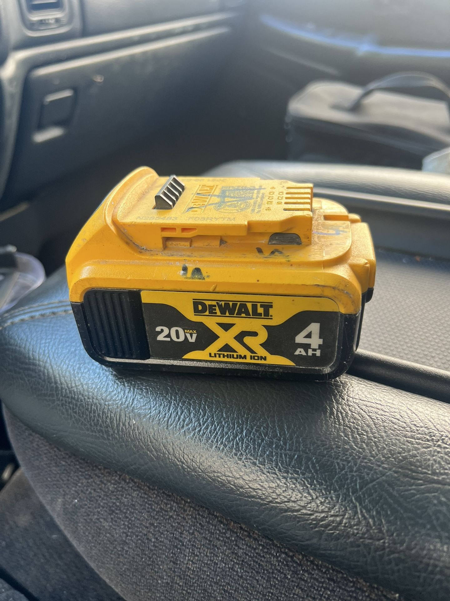 Dewalt Battery