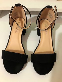 Girls shoes SIZE 1