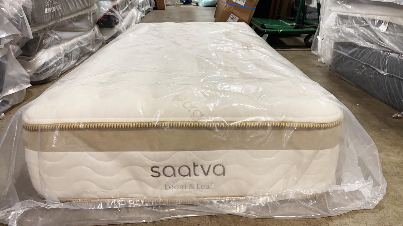 Twin xl mattress Saatva - Loom & leaf
