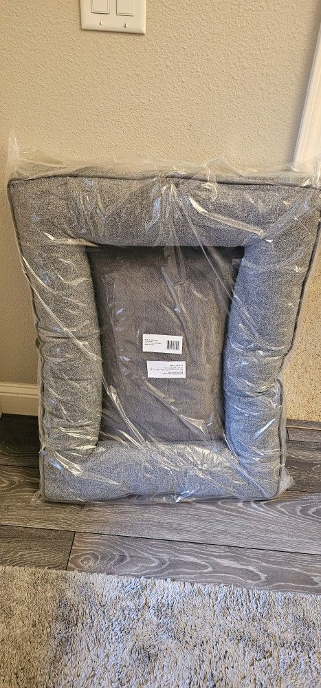 LARGE DOG BED NEW