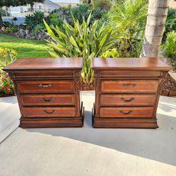 large! Pair of Wood 3-Drawer Nightstands
