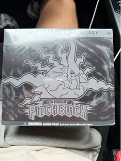 Pokemon pitch black Elite Trainer Box 💀 $90