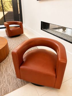 Crate & barrel Living room swivel chairs