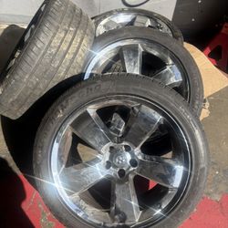 Wheels Of Dodge Charger  2013